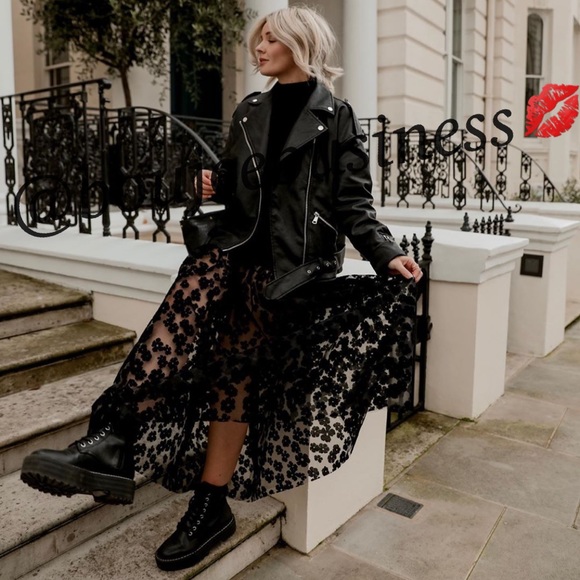 ZARA Embroidered Skirt - Picture 7 of 8